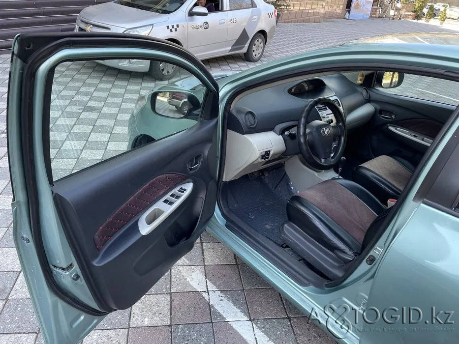 Легковые автомобили Toyota,  8  года в Алматы Алматы - изображение 3