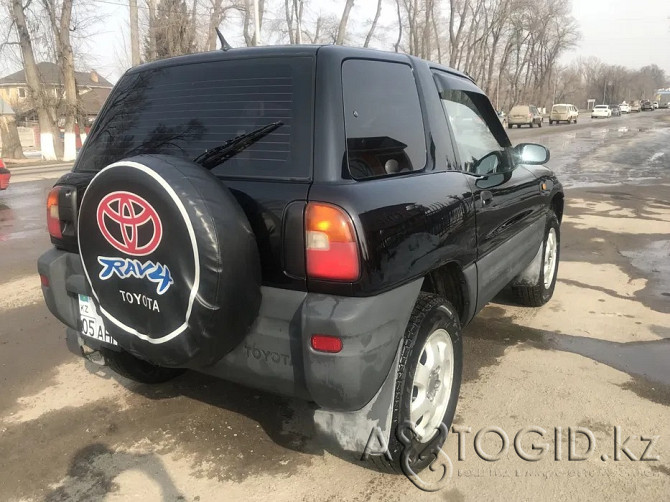 Toyota cars, 7 years old in Almaty Almaty - photo 4