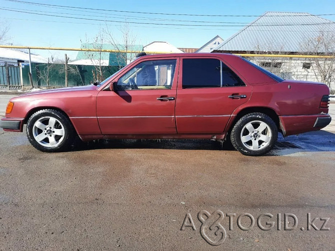 Продажа Mercedes-Bens 230, 1990 года в Алматы Алматы - изображение 3