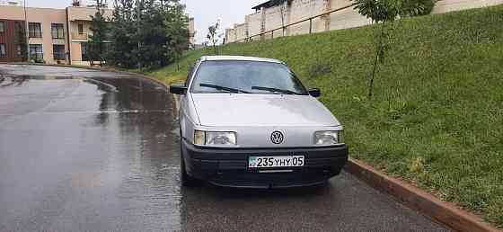 Продажа Volkswagen Passat Sedan, 1990 года в Алматы Алматы