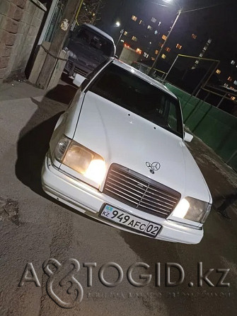 Mercedes-Benz cars, 8 years old in Almaty Almaty - photo 3