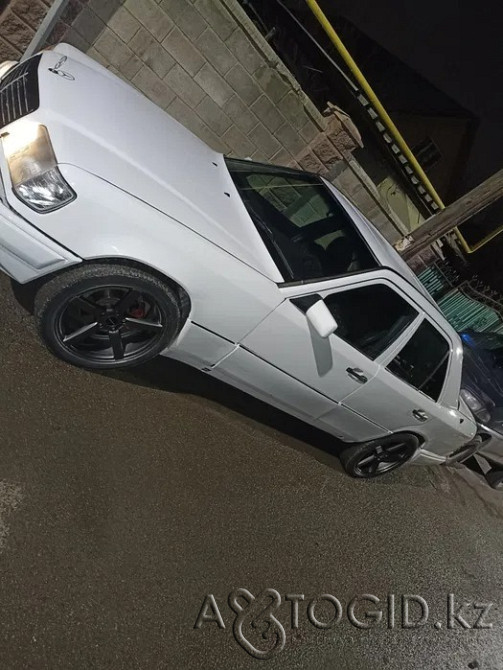 Mercedes-Benz автокөліктері, Алматыда 8 жыл Алматы - 1 сурет