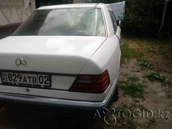 Продажа Mercedes-Bens 230, 1991 года в Алматы Алматы - изображение 4