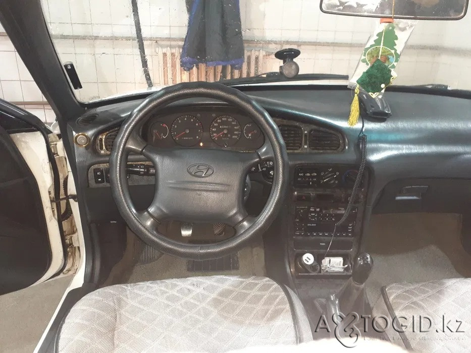 Hyundai cars, 8 years old in Astana  Astana - photo 4