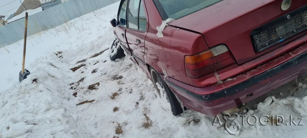 Легковые автомобили BMW,  8  года в Астане  Астана - изображение 3