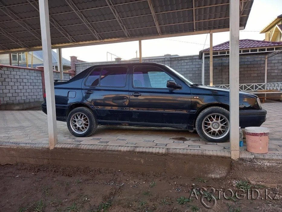 Легковые автомобили Volkswagen,  8  года в Шымкенте Шымкент - изображение 2