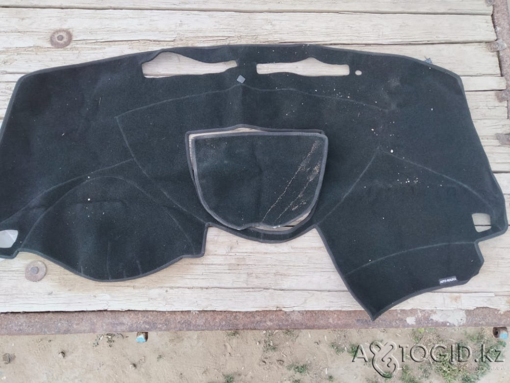 Накидка на панель на Митсубиси Грандис Актобе - изображение 1
