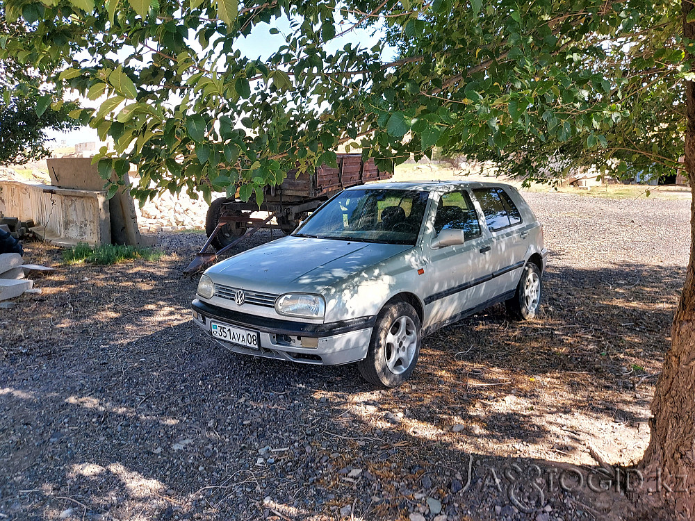 Volkswagen Golf, 5 years old in Taraz Taraz - photo 1