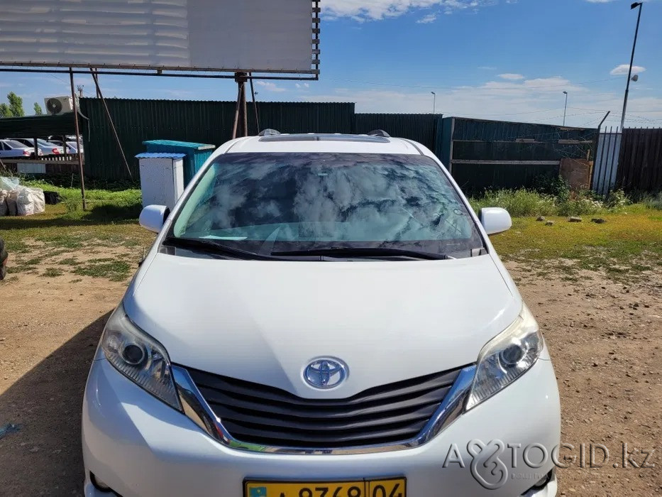 Toyota Sienna, 6 years old in Aktobe Aqtobe - photo 1