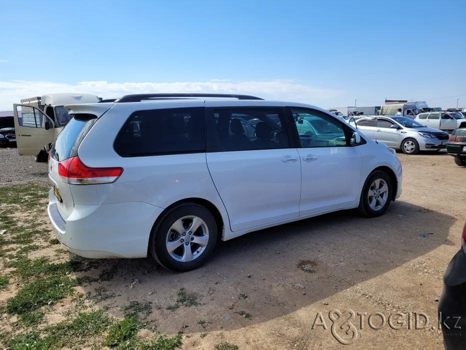 Toyota Sienna, 6 years old in Aktobe Aqtobe - photo 2