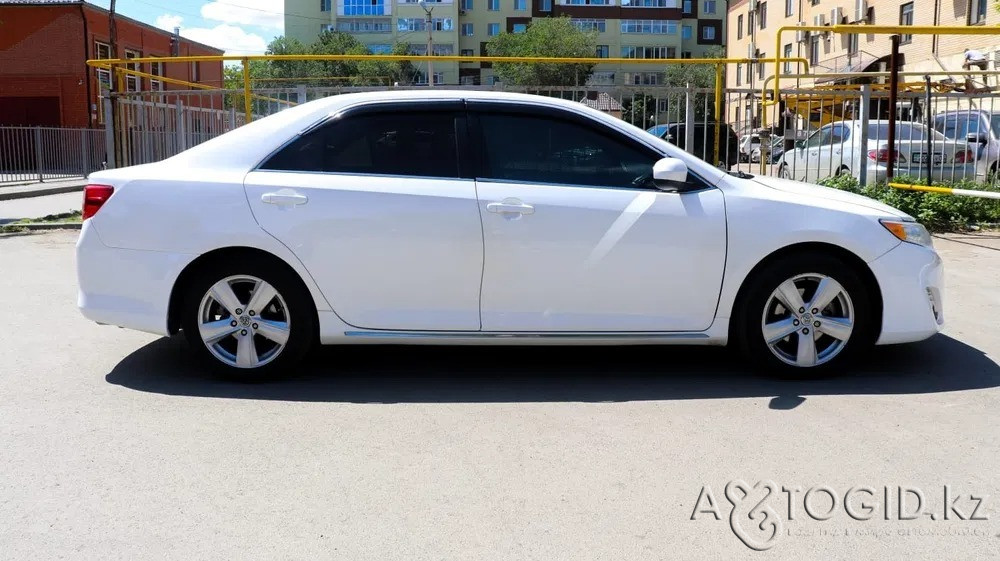 Toyota Camry  8  года в Актобе  Актобе - изображение 1