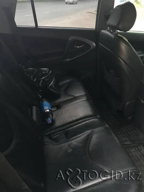 Toyota RAV4, 9 жаста, Ақтөбе қаласында Актобе - 3 сурет