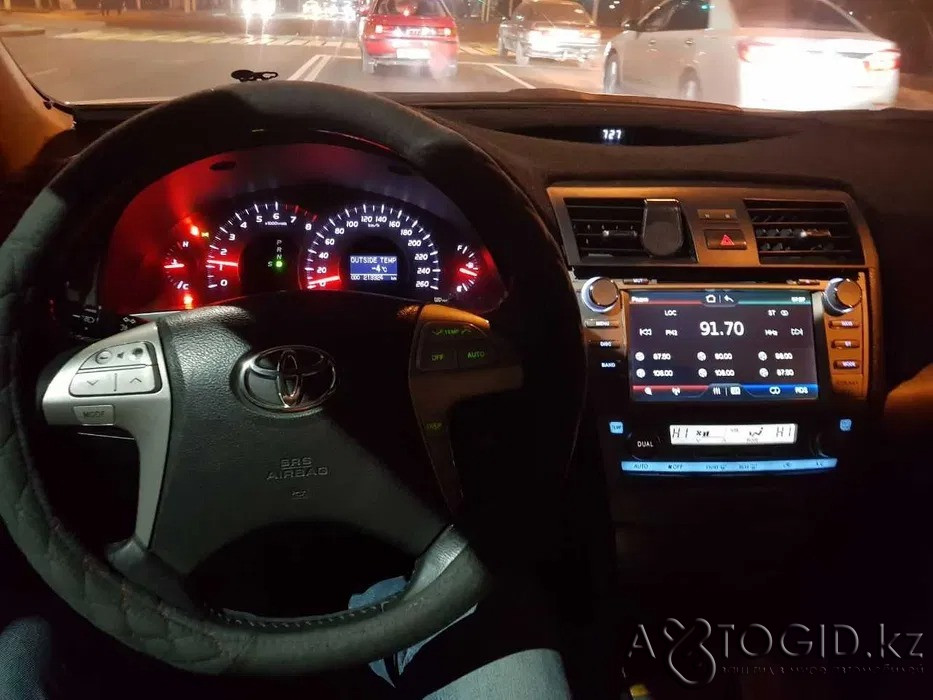 Toyota Camry 8 years old in Almaty  Almaty - photo 3