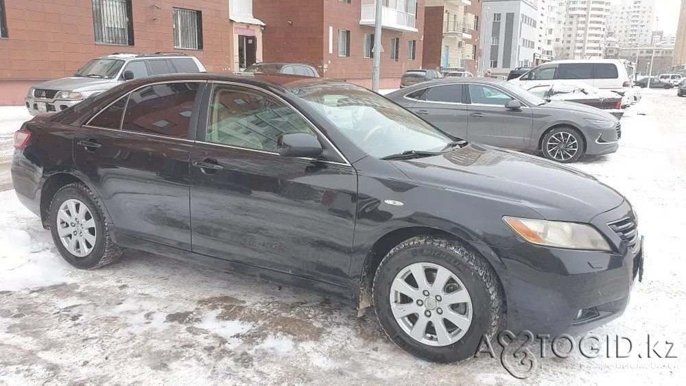 Toyota Camry 8 years old in Astana   Astana - photo 1