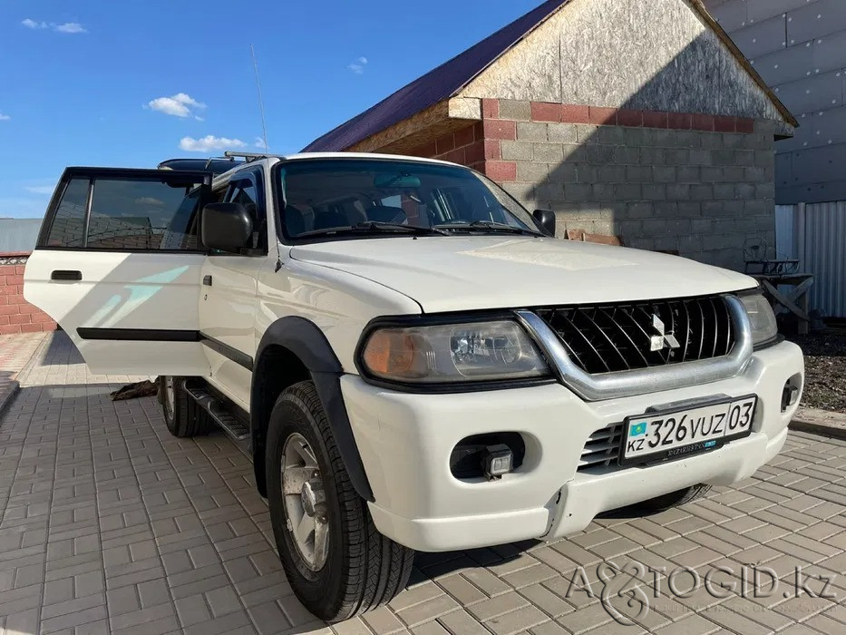 Mitsubishi Montero Sport, 7 years old in Astana  Astana - photo 2