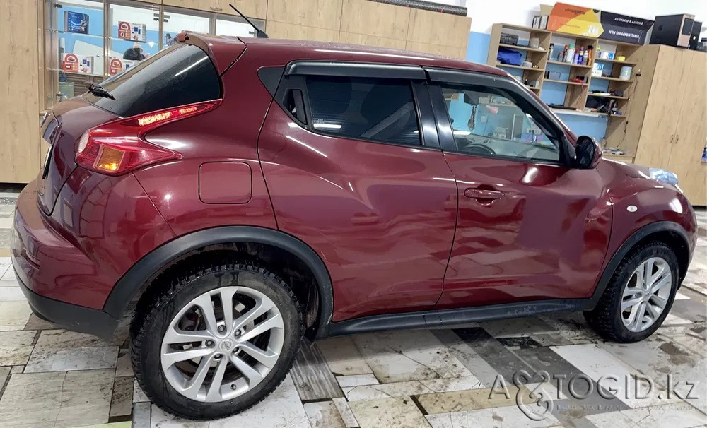Nissan Juke, 9 years old in Astana  Astana - photo 3