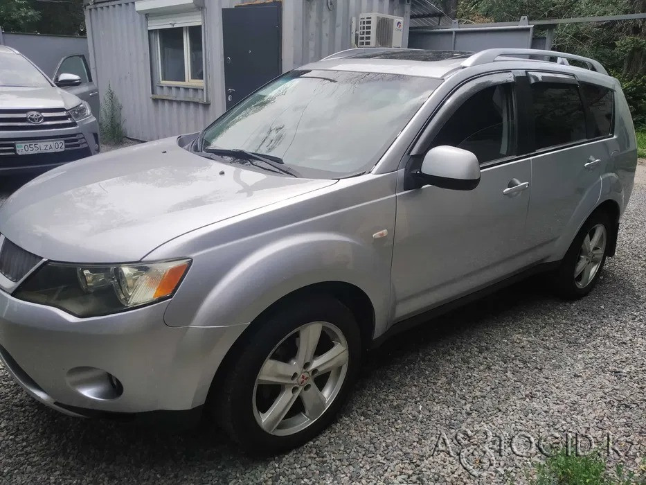Mitsubishi Outlander,  9  года в Алматы Алматы - изображение 3