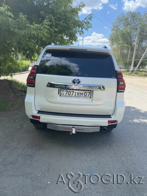 Toyota Land Cruiser Prado 150,  7  года в Уральске Уральск - изображение 3