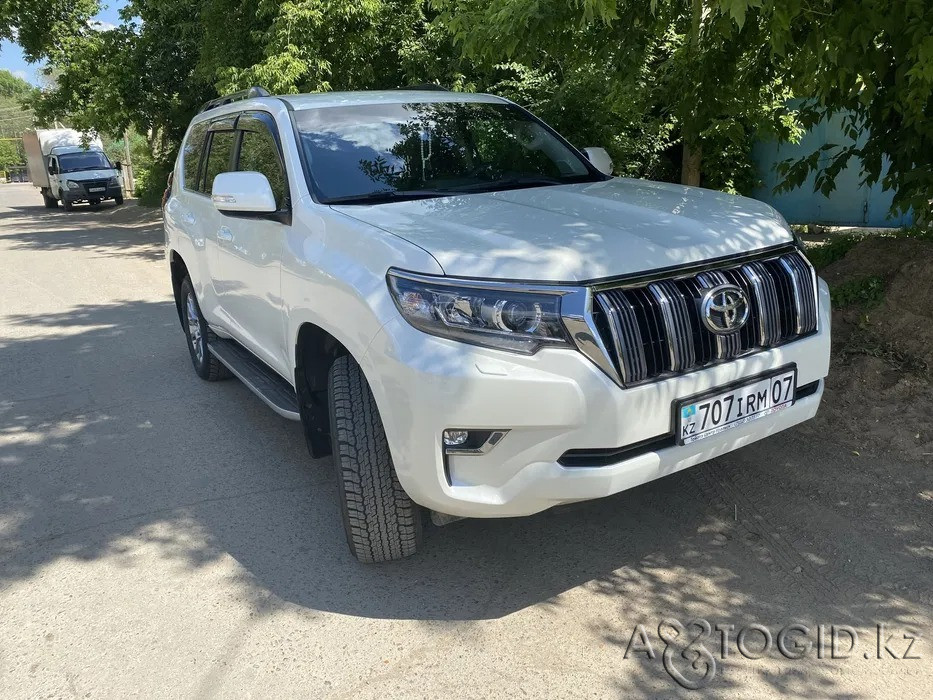 Toyota Land Cruiser Prado 150,  7  года в Уральске Уральск - изображение 1