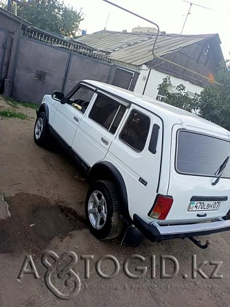 ВАЗ (Lada) 2131, 2005 года в Уральске Уральск - изображение 3