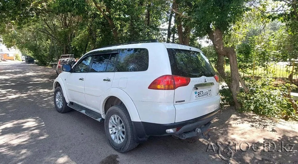 Mitsubishi Pajero Sport,  7  года в Уральске Уральск - изображение 1