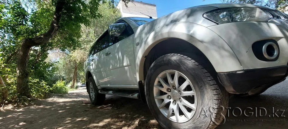 Mitsubishi Pajero Sport,  7  года в Уральске Уральск - изображение 3