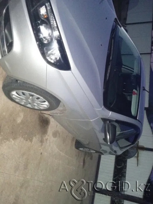 ВАЗ (Lada) Vesta,  8  года в Уральске Уральск - изображение 1