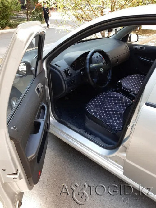 Skoda Fabia, 5 years old in Astana  Astana - photo 1