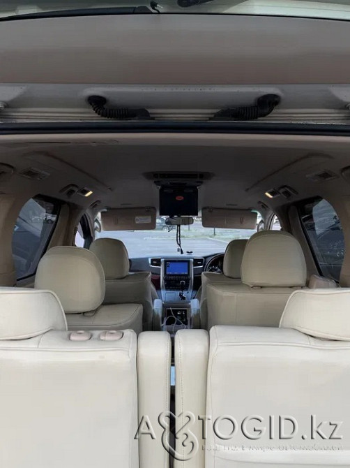 Toyota Alphard, 6 years old in Astana  Astana - photo 3