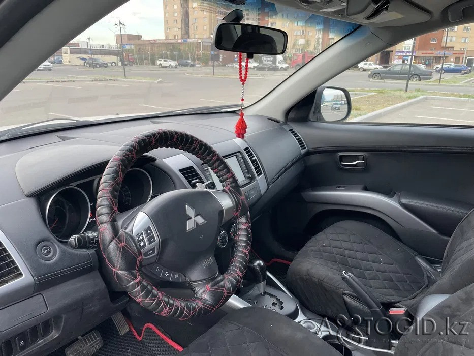 Mitsubishi Outlander,  7  года в Астане  Астана - изображение 3