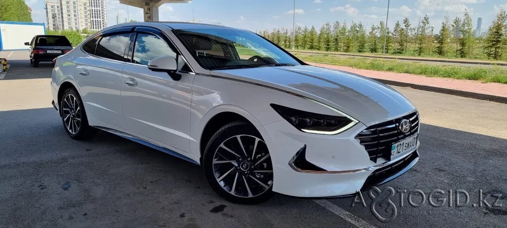 Hyundai Sonata, 8 years old in Astana  Astana - photo 1