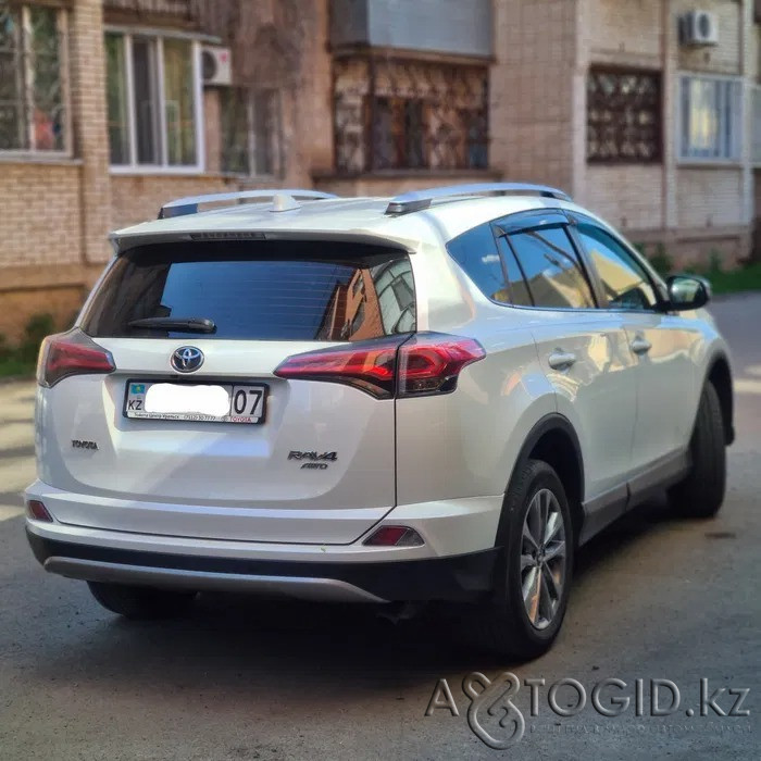 Toyota RAV4, 7 жаста, Орал қаласында Уральск - 2 сурет