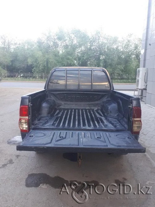 Toyota Hilux Pick Up, 14 жаста, Оралда Уральск - 3 сурет