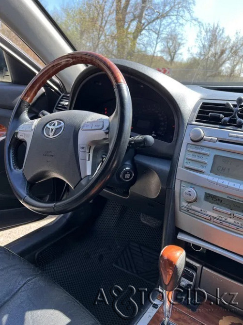 Toyota Camry  8  года в Семее  Семей - изображение 3