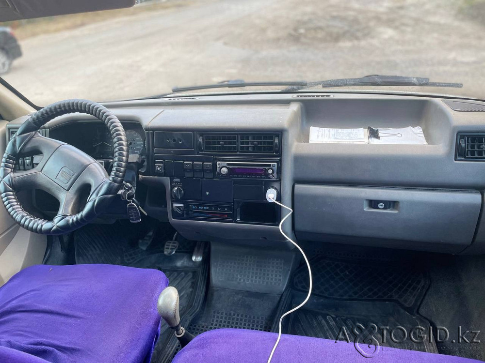 Volkswagen Transporter,  6  года в Атырау Атырау - изображение 6